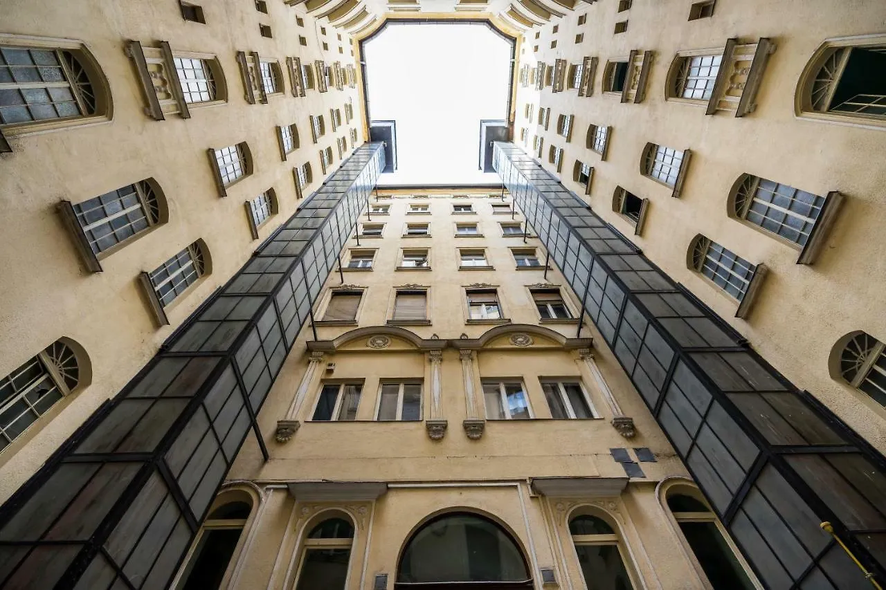 Da Vinci Art Home Budapest 0*,
